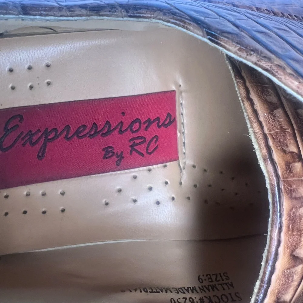 Expressions Brown/Black Faux Gator/Croc Size 9 Mens Dress Shoes‎
